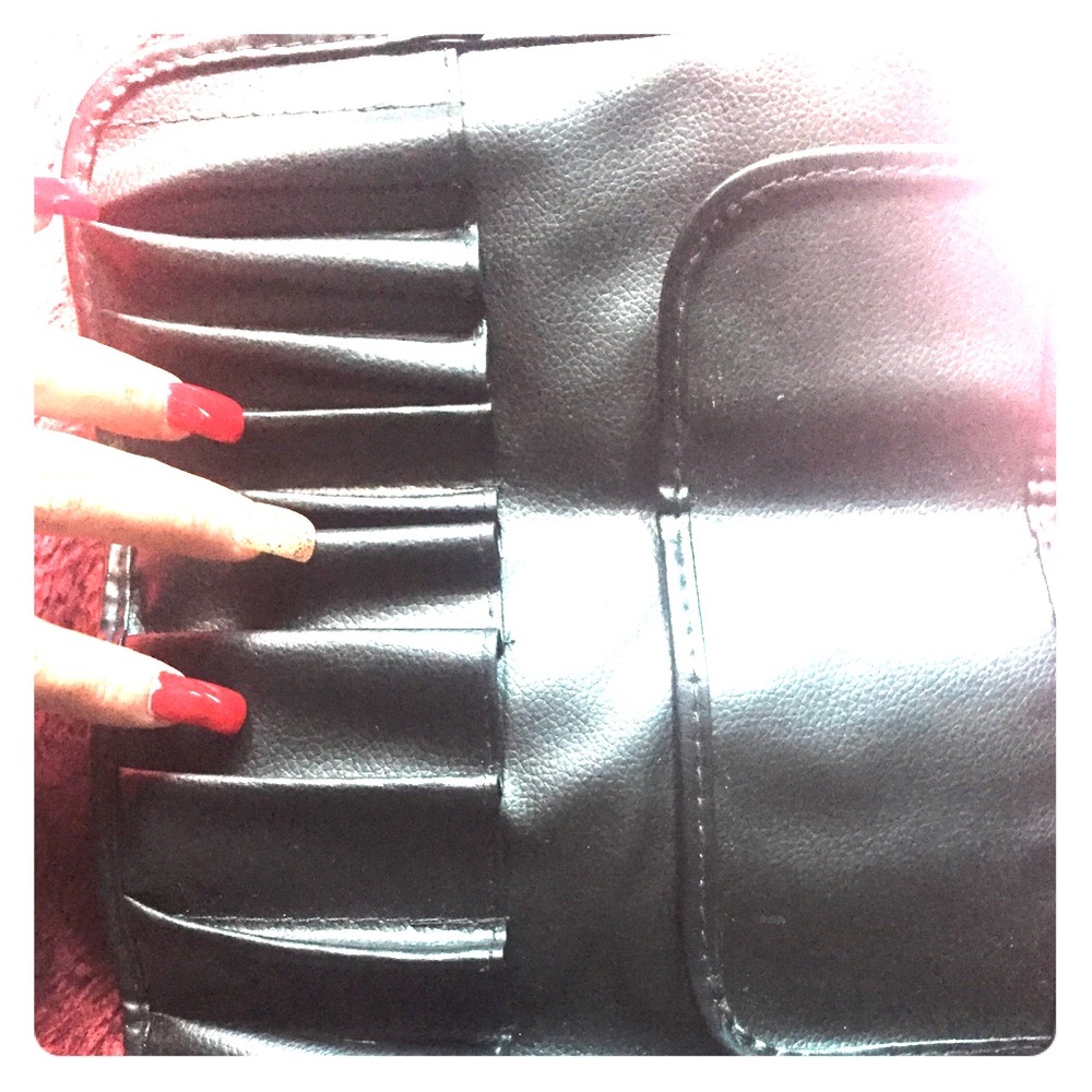 Makeup Brush divider